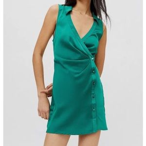 NWT! UO Deja Sleeveless Wrap Dress